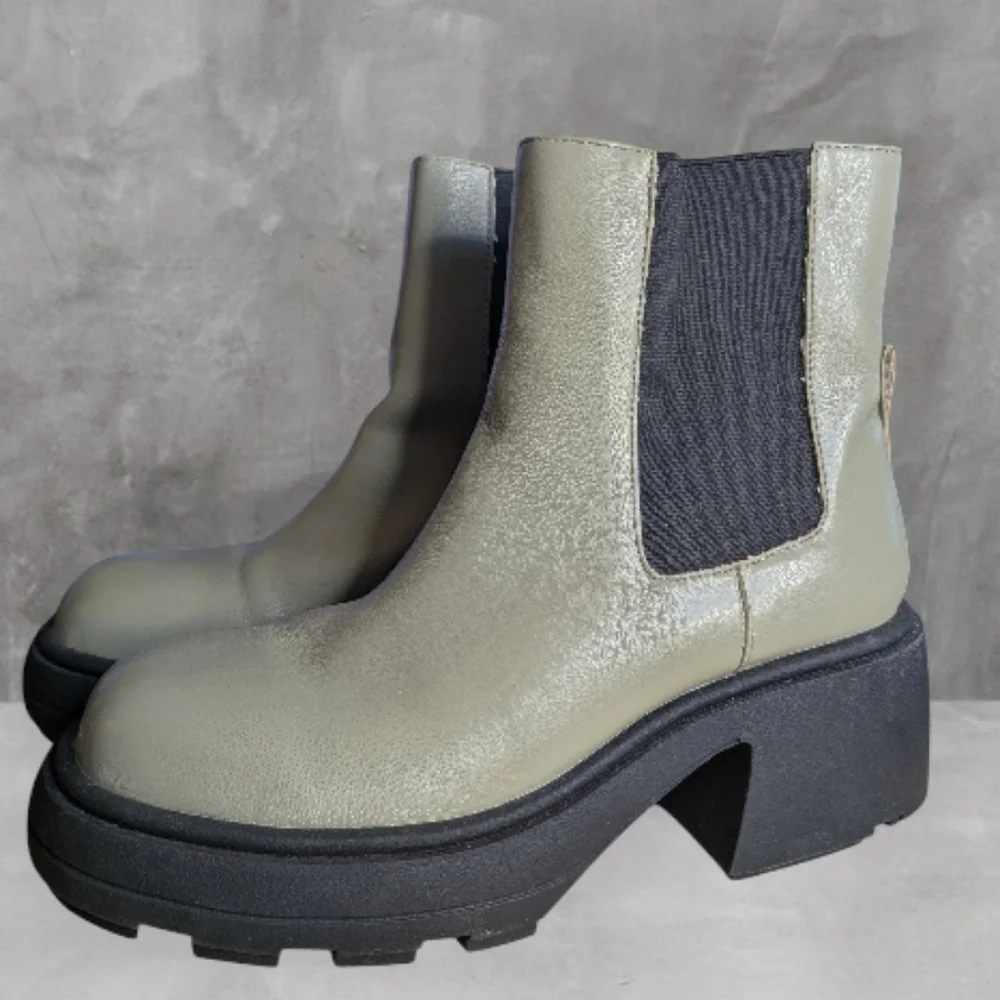 PrettyLittleThing Chunky Chelsea Boots Olive Green Lug Sole EU 40 US Women 9/9.5